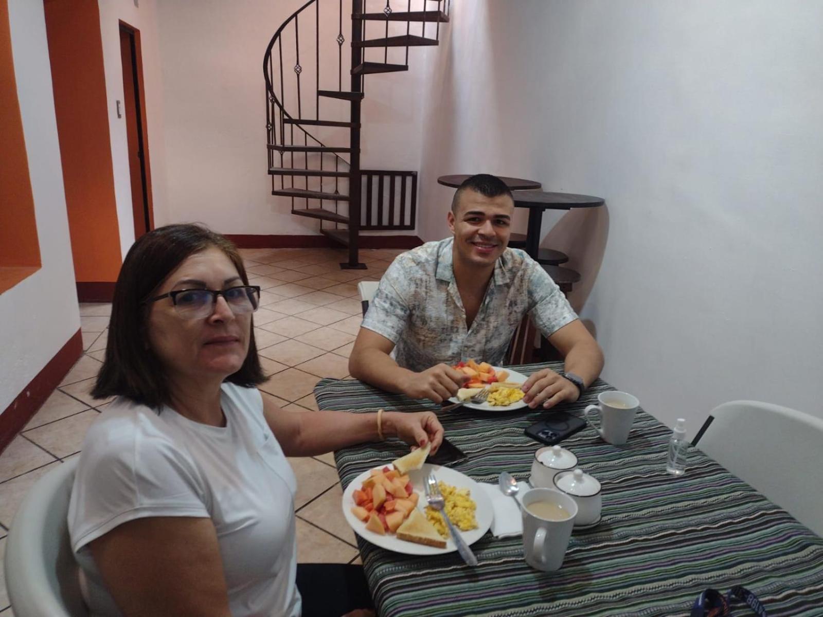 Hotel Posada Gutierrez أنتيغوا غواتيمالا المظهر الخارجي الصورة